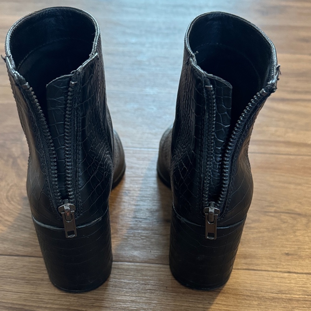 Steve Madden Black Textured Ankle Boots - Picture 4 of 5